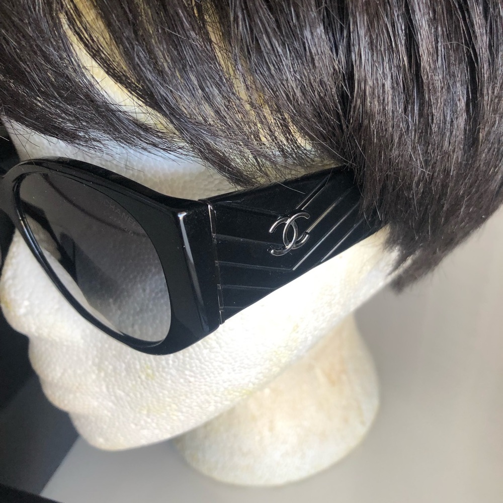 Chanel Sunglasses - Picture 2 of 9